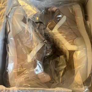 Michael Kors, Women size 8.5(US) Wilma Trainer